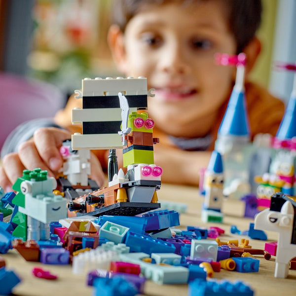 LEGO® Classic Creative Fantasy Universe