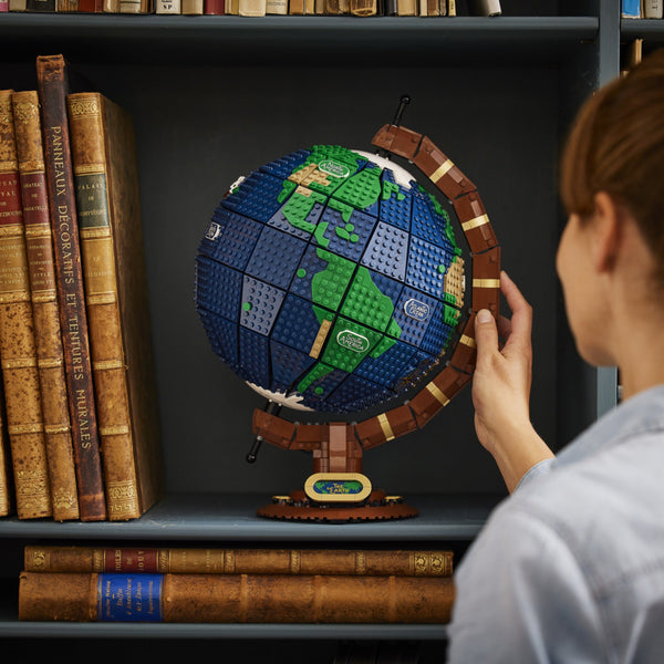 LEGO® Ideas The Globe