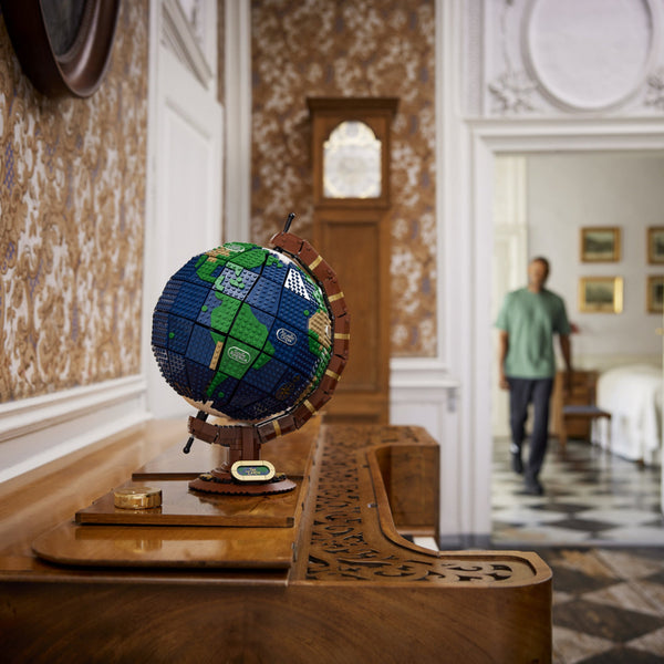 LEGO® Ideas The Globe