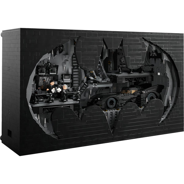 LEGO® DC Batman™ Batcave™ – Shadow Box