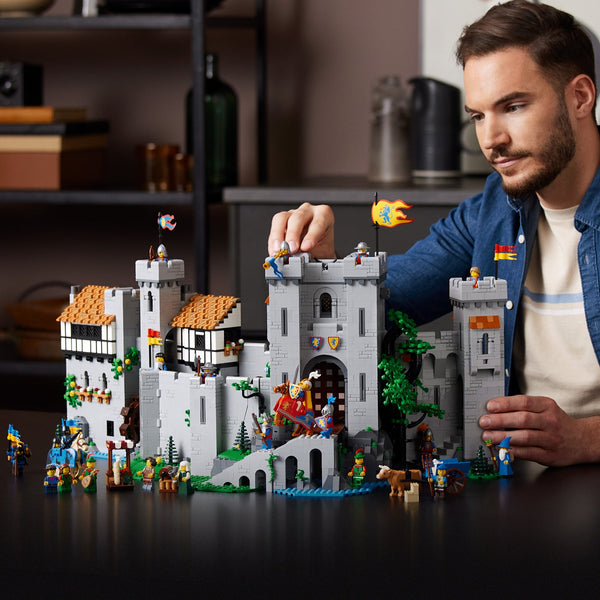 LEGO® ICONS™ Lion Knights' Castle