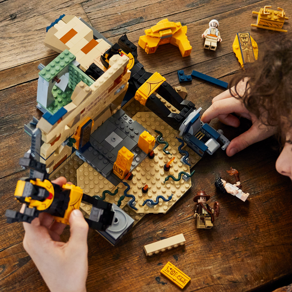 LEGO® Indiana Jones™ Escape from the Lost Tomb