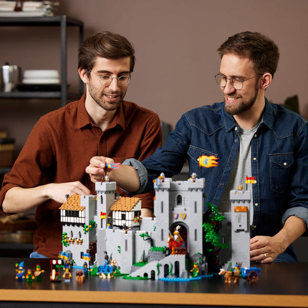 LEGO® ICONS™ Lion Knights' Castle