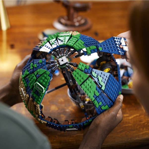 LEGO® Ideas The Globe