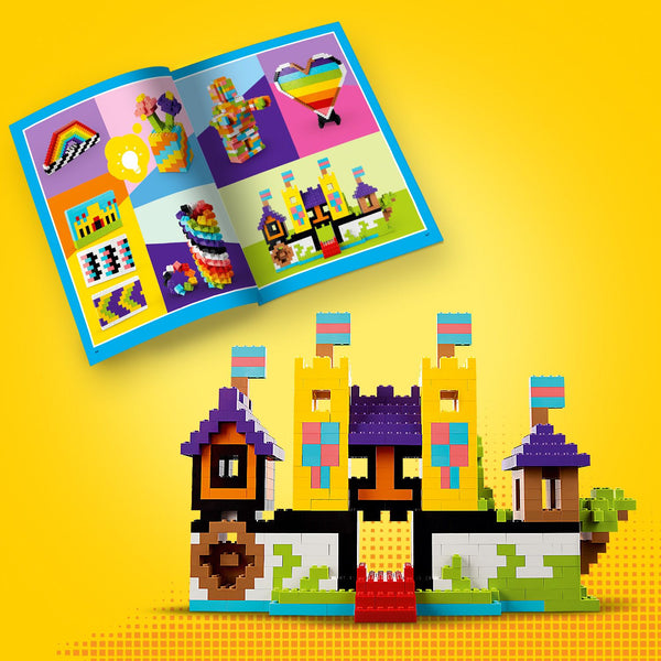 LEGO® Classic Lots of Bricks