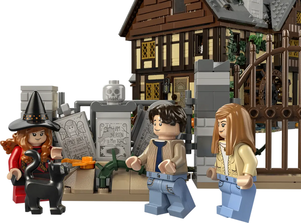 LEGO® Ideas Disney Hocus Pocus: The Sanderson Sisters’ Cottage