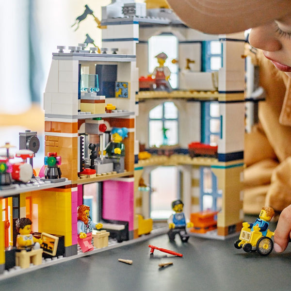LEGO® Creator 3-in-1 Main Street