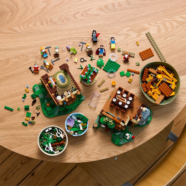 LEGO® Disney™ Snow White and the Seven Dwarfs Cottage