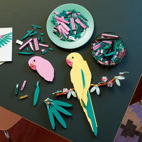 LEGO® Art The Fauna Collection – Macaw Parrots