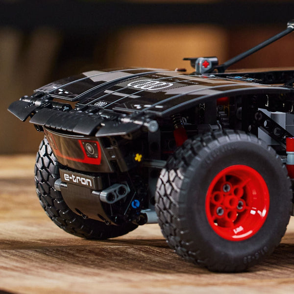 LEGO® TECHNIC™ Audi RS Q e-tron