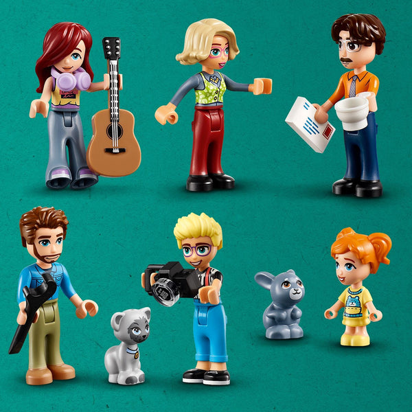 LEGO® Friends™ Olly and Paisley's Family Houses