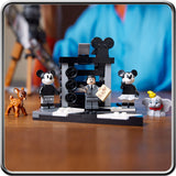 LEGO® Disney™ Walt Disney Tribute Camera