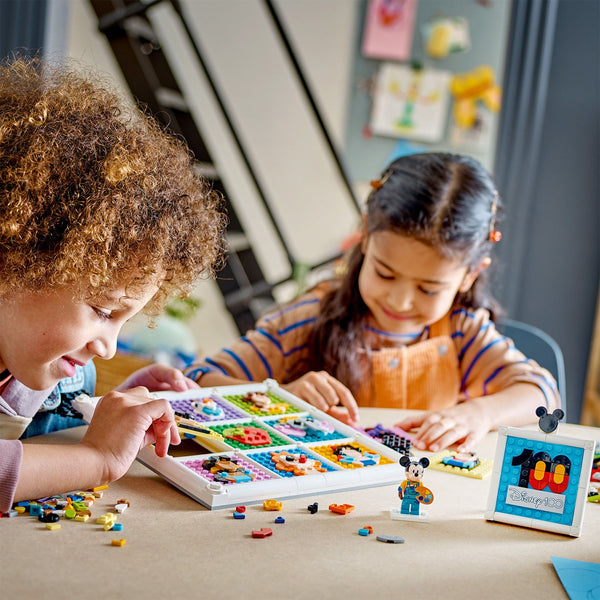 LEGO® Disney™ 100 Years of Disney Animation