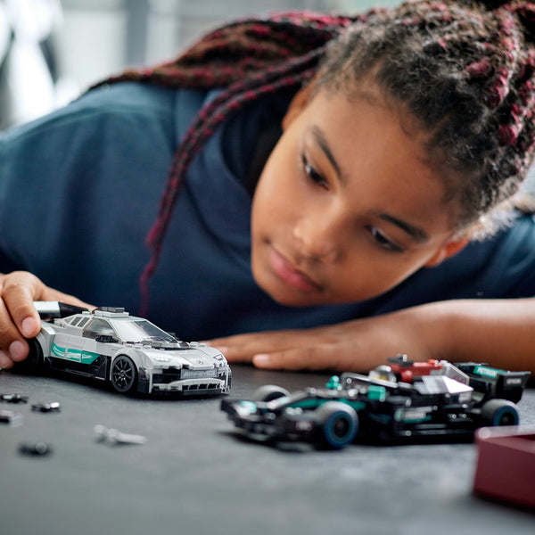 LEGO® Speed Champions Mercedes-AMG F1 W12 E Performance & Mercedes-AMG Project One