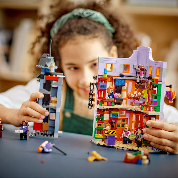LEGO® Harry Potter™ Diagon Alley™: Weasleys’ Wizard Wheezes™