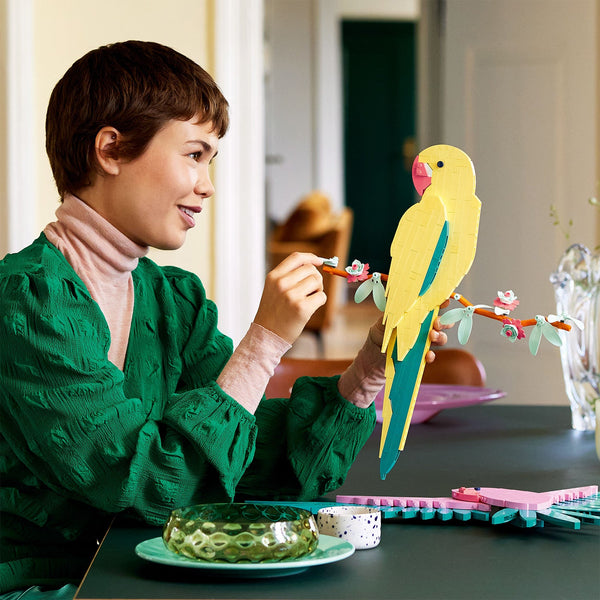 LEGO® Art The Fauna Collection – Macaw Parrots