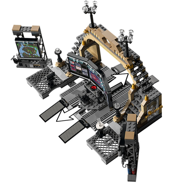 LEGO® DC Batman™ Batcave™: The Riddler™ Face-off