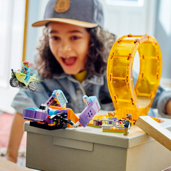 LEGO® City Smashing Chimpanzee Stunt Loop
