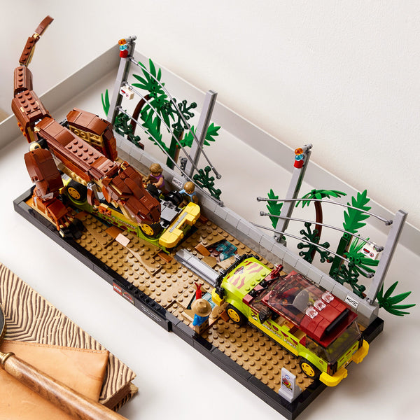 LEGO® Jurassic Park T. rex Breakout