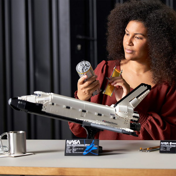 LEGO® Creator Expert NASA Space Shuttle Discovery