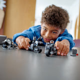 LEGO® DC Batman™ & Selina Kyle™ Motorcycle Pursuit