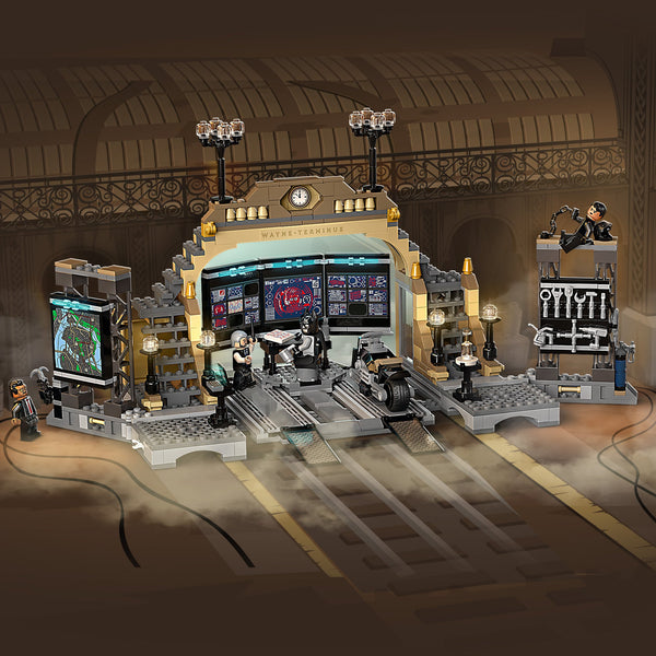 LEGO® DC Batman™ Batcave™: The Riddler™ Face-off